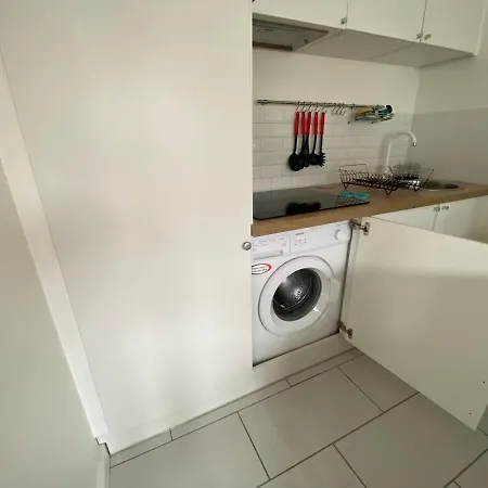 Morgane-balcon Couvert-wifi-pres Centre-linge Et Menage * رانس