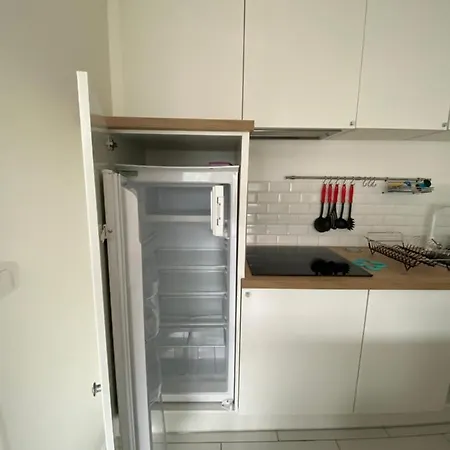 Morgane-balcon Couvert-wifi-pres Centre-linge Et Menage