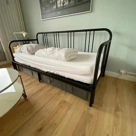 Morgane-balcon Couvert-wifi-pres Centre-linge Et Menage * رانس