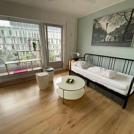 Morgane-balcon Couvert-wifi-pres Centre-linge Et Menage