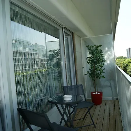 Morgane-balcon Couvert-wifi-pres Centre-linge Et Menage アパート